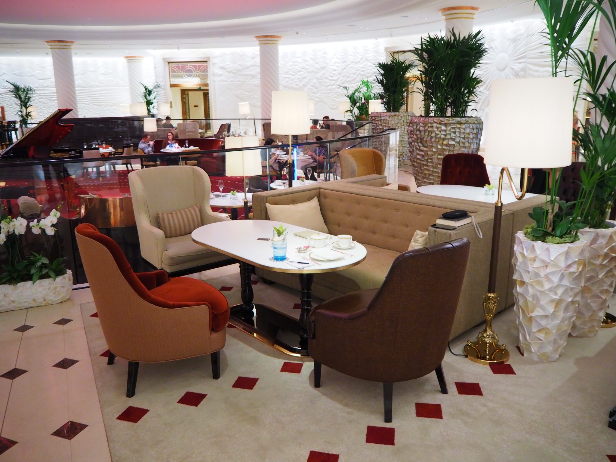 Rotunda Bar and Lounge at Four Seasons Ten Trinity Square Restaurant -  London